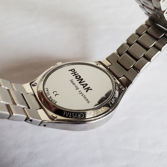 Phonak Hearing Aid Controller Watch Pilot 2 - Picture 7 of 13